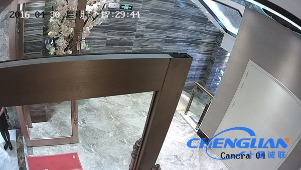 龍城公館酒店二樓門(mén)口監控