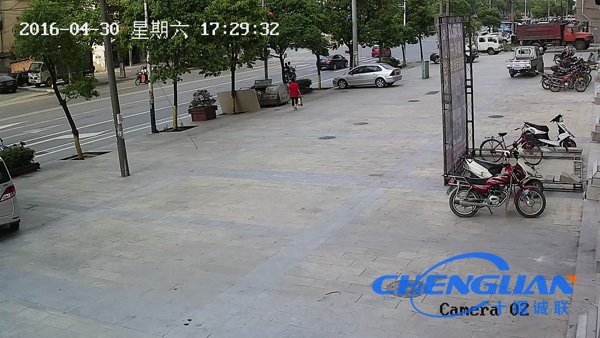 龍城公館酒店一樓門(mén)口監控