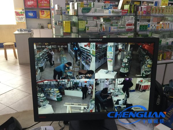 十堰康泰大藥房視頻網(wǎng)絡(luò )監控系統A區安裝現場(chǎng)